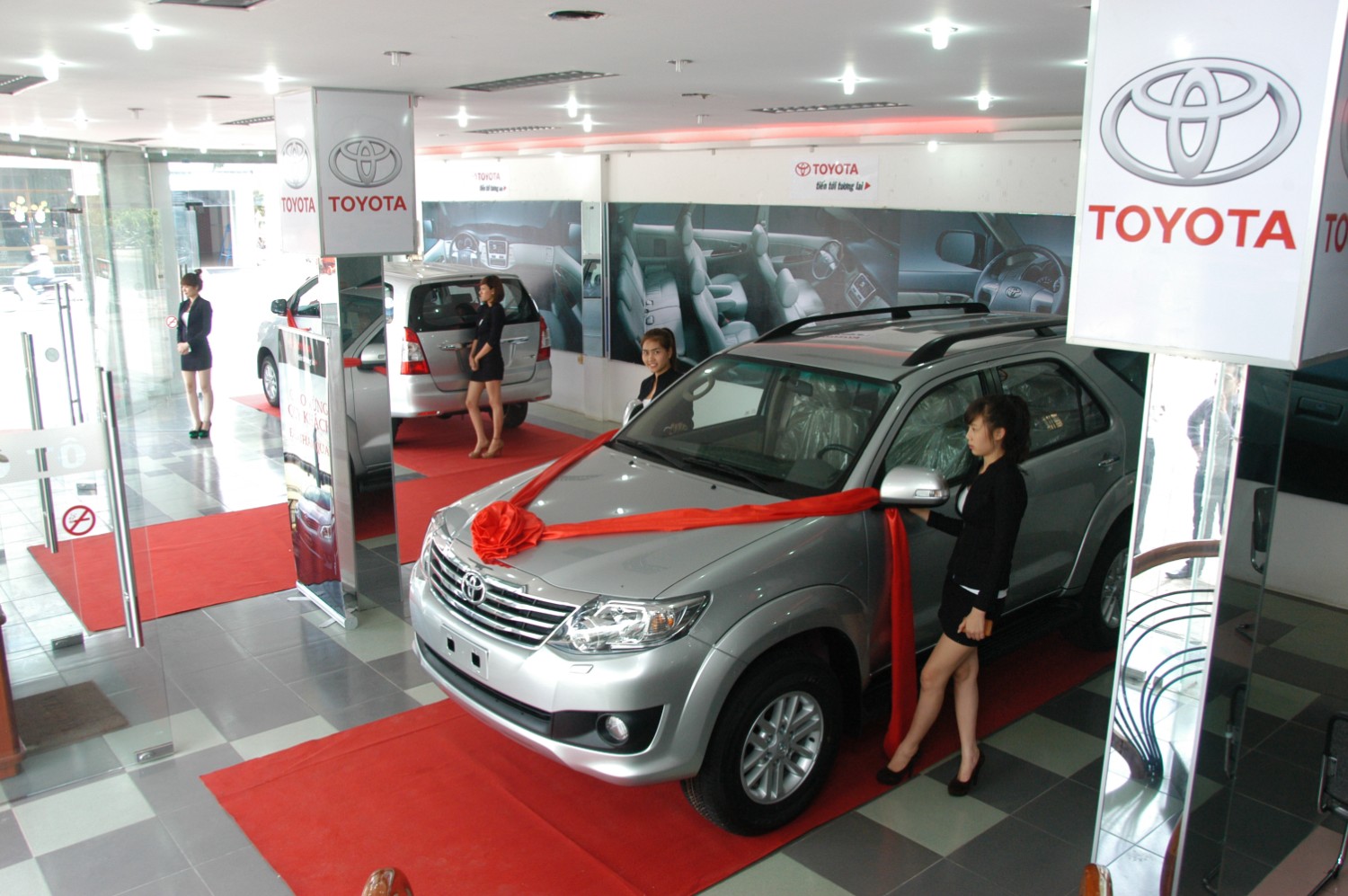 Lễ giới thiệu Toyota Fortuner