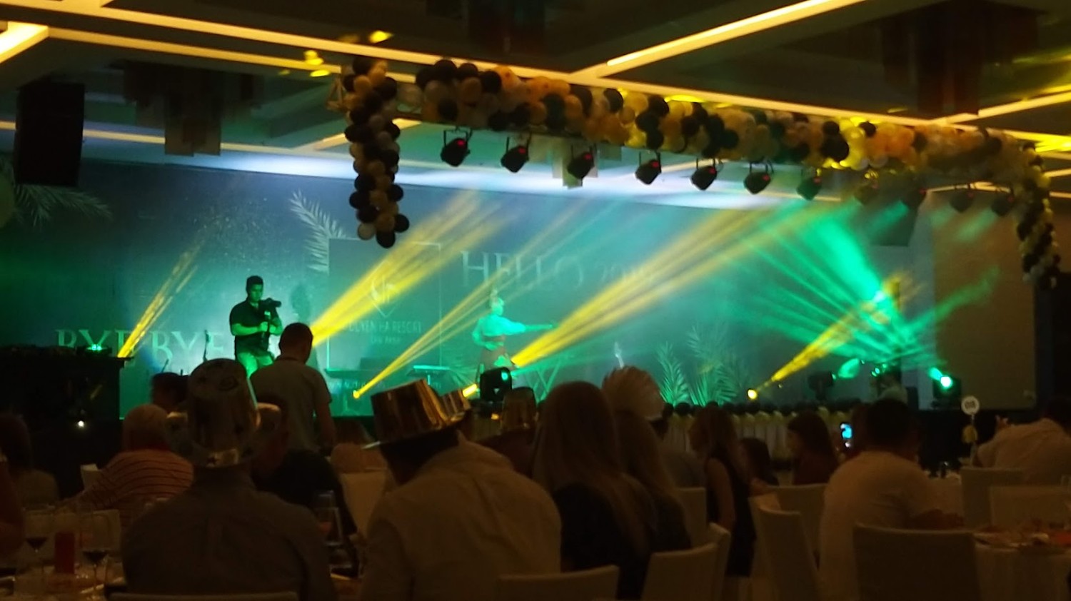 Year End Party-Đoàn Nga