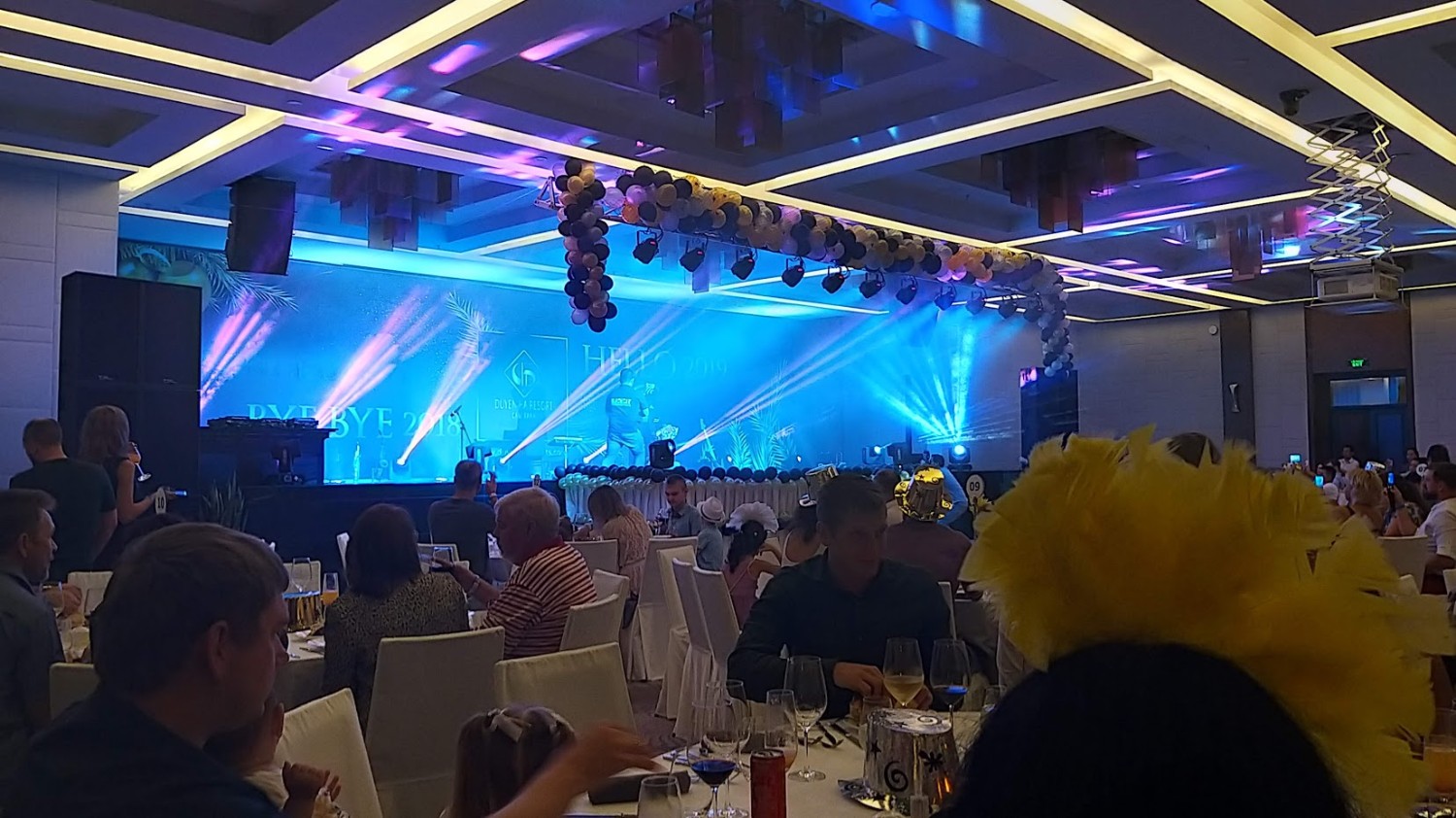 Year End Party-Đoàn Nga