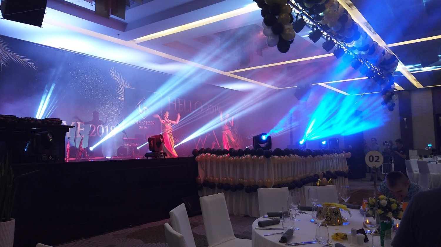 Year End Party-Đoàn Nga