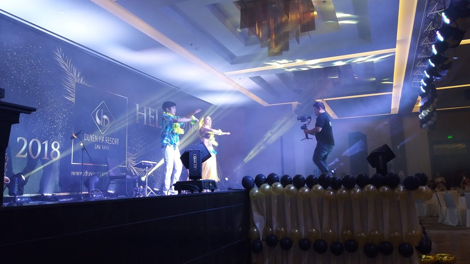 Year End Party-Đoàn Nga