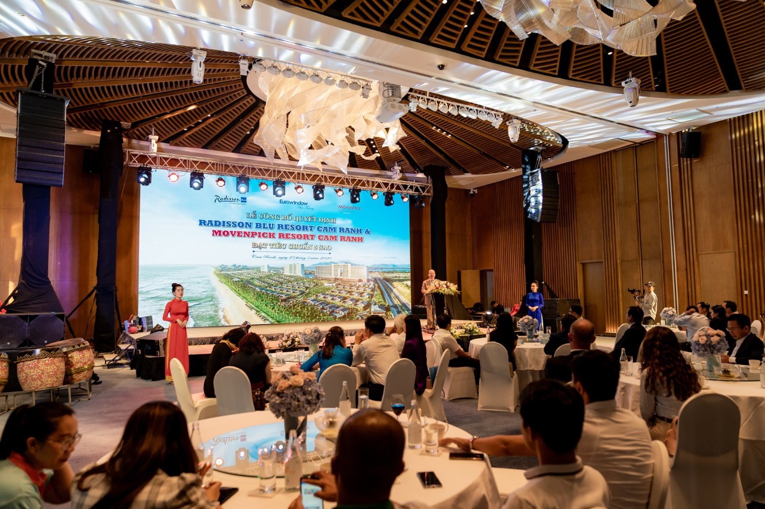 Lễ Gắn Sao Movenpick Resort