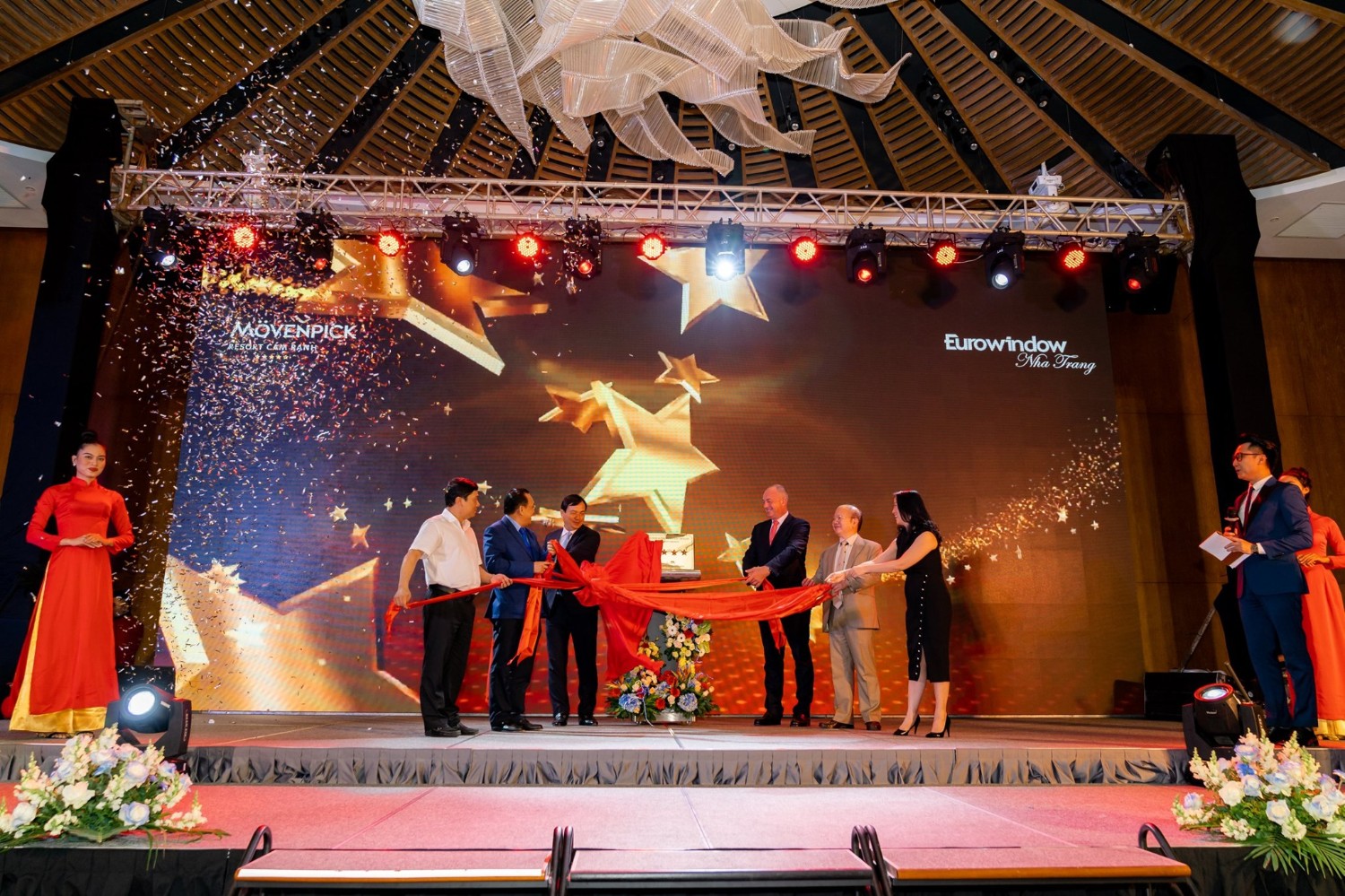 Lễ Gắn Sao Movenpick Resort