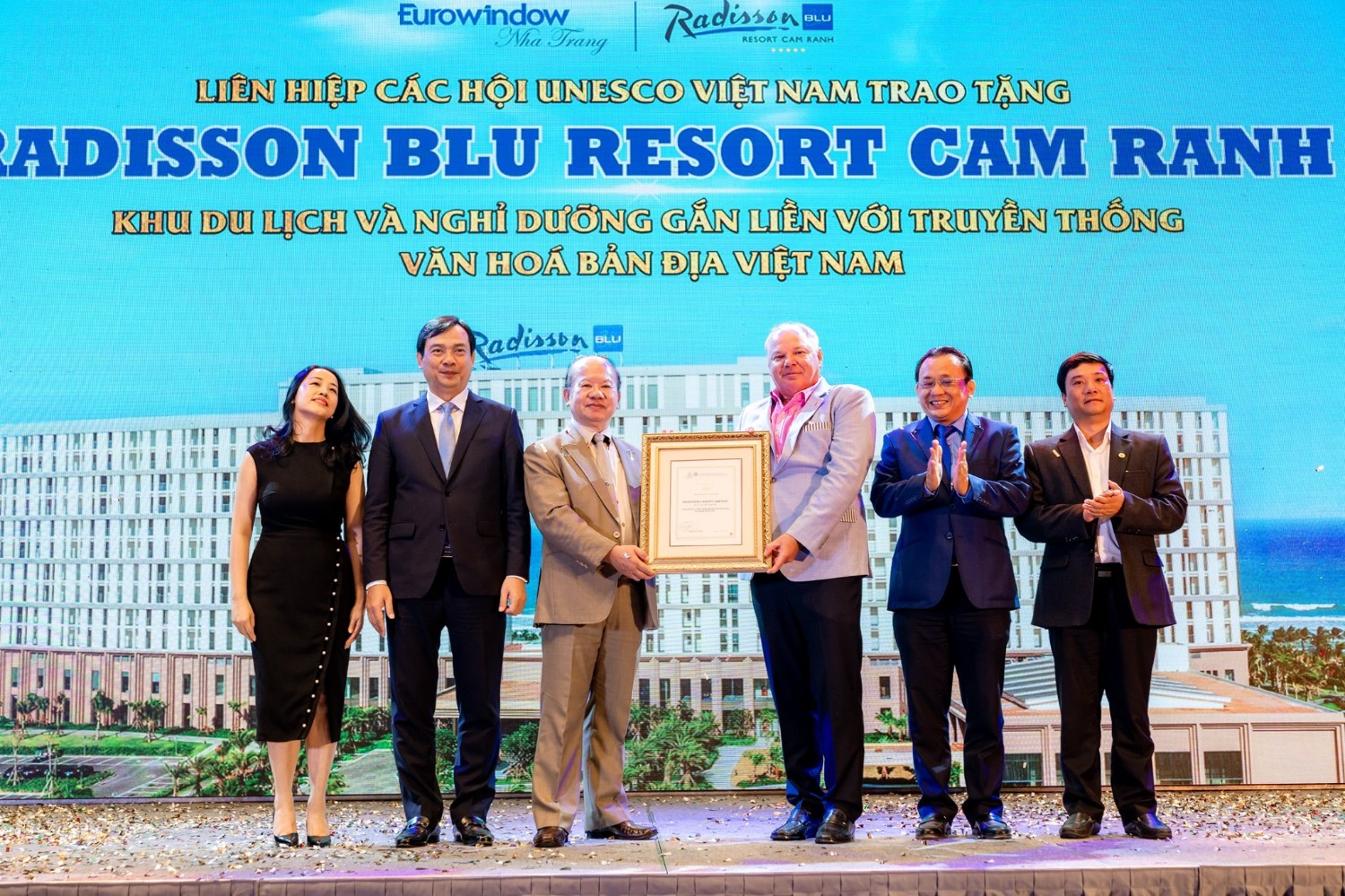 Lễ Gắn Sao Radisson Blu Resort